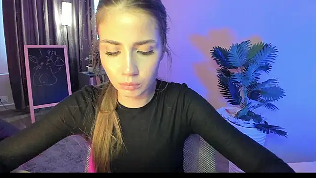 Aurora Glow21 online show from February 2026 12:09:02 PM