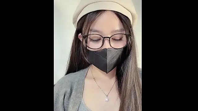 MiCandy-Lovee online show from November 2025 01:22:01 PM