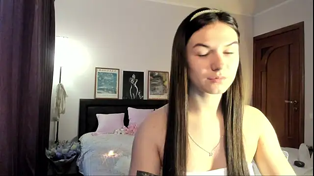 Snapshot of luna_lust_212 chatting on June 2026 03:39:02 PM luna lust 212 online show from June 2026 03:39:02 PM