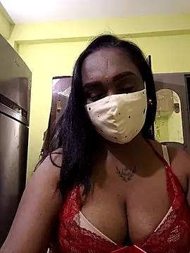 Dharshini98 online show from February 2026 03:33:01 AM