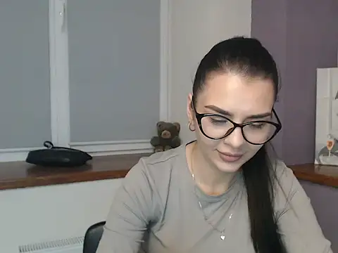 Snapshot of divina_kira chatting on November 2025 08:15:01 AM divina kira online show from November 2025 08:15:01 AM