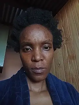 Snapshot of Beverlygurlx6 chatting on February 2026 07:35:01 AM Beverlygurlx6 online show from February 2026 07:35:01 AM