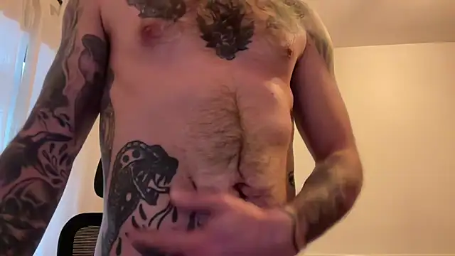 Snapshot of TattedUpSir chatting on May 2026 06:24:02 PM TattedUpSir online show from May 2026 06:24:02 PM