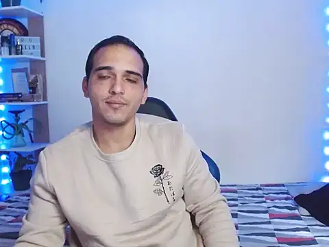 Snapshot of Maax30233 chatting on November 2025 04:57:02 PM Maax30233 online show from November 2025 04:57:02 PM