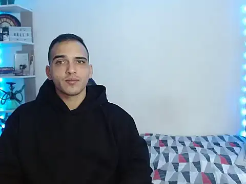 Snapshot of Maax30233 chatting on November 2025 04:21:02 PM Maax30233 online show from November 2025 04:21:02 PM