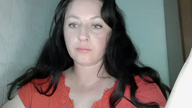 Snapshot of MelinaAx chatting on May 2026 06:15:02 PM MelinaAx online show from May 2026 06:15:02 PM