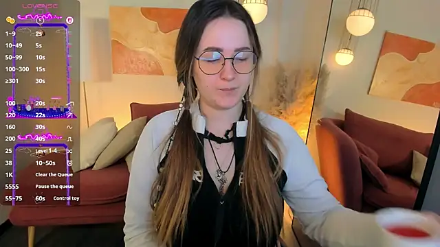 EmmaBloomm online show from December 2025 08:58:01 PM