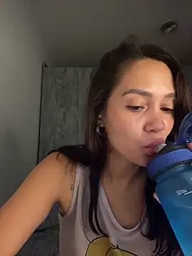 carolsapequinha online show from April 2026 10:20:02 AM