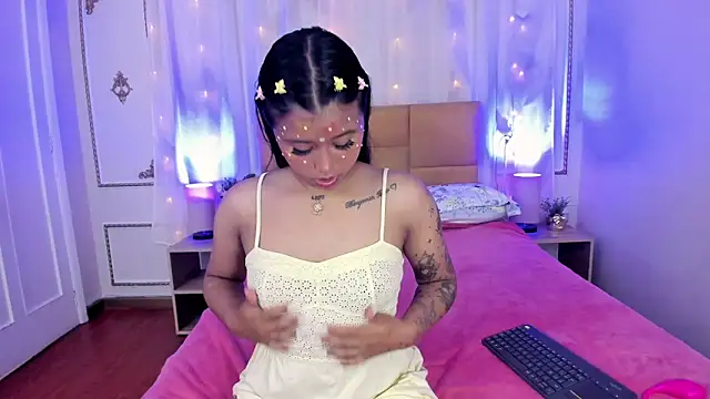 AuroraMontclair online show from November 2025 12:05:02 PM