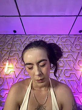 MelanyyJhonson15 online show from July 2026 08:22:02 PM