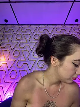 MelanyyJhonson15 online show from July 2026 09:31:02 PM