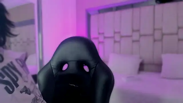 SnakeMuse online show from January 2026 03:53:02 AM