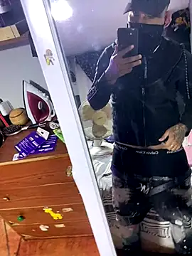 Matiascolageno online show from December 2025 12:42:01 AM