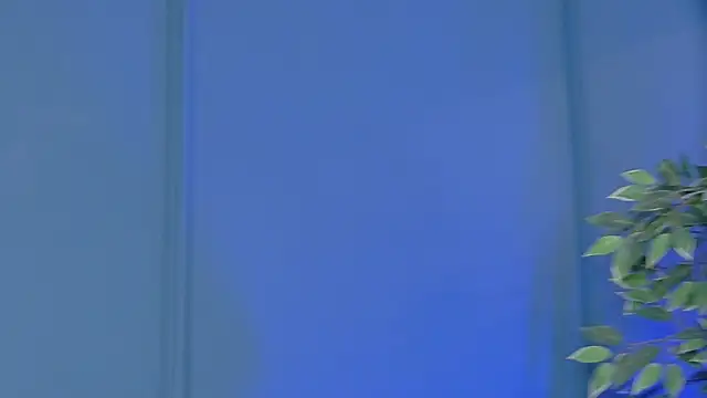 Snapshot of IrissBell chatting on November 2025 06:56:02 AM IrissBell online show from November 2025 06:56:02 AM