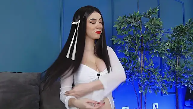 Snapshot of IrissBell chatting on November 2025 06:34:02 AM IrissBell online show from November 2025 06:34:02 AM