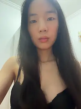 Snapshot of TinyBabe chatting on April 2026 02:10:02 PM TinyBabe online show from April 2026 02:10:02 PM