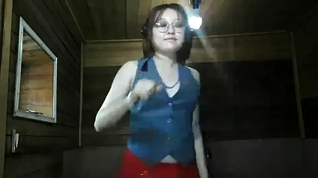 Snapshot of AiCress chatting on November 2025 04:23:02 AM AiCress online show from November 2025 04:23:02 AM