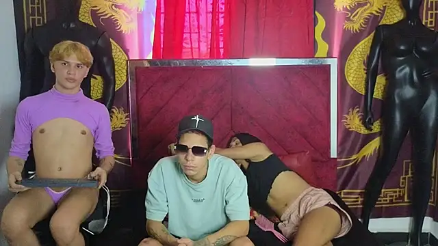 Snapshot of BDSM_Group chatting on November 2025 04:08:02 PM BDSM Group online show from November 2025 04:08:02 PM