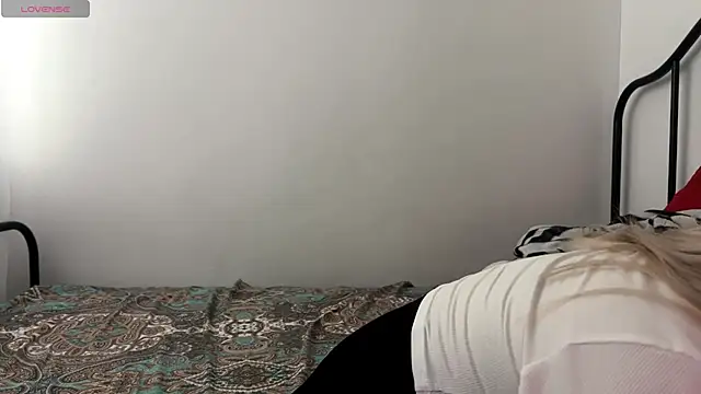 Snapshot of RekaNoWay chatting on November 2025 06:15:01 AM RekaNoWay online show from November 2025 06:15:01 AM