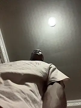 Snapshot of Boytoy_BigD chatting on November 2025 09:18:01 PM Boytoy BigD online show from November 2025 09:18:01 PM