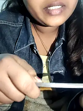 TINA9900 online show from November 2025 03:58:01 PM