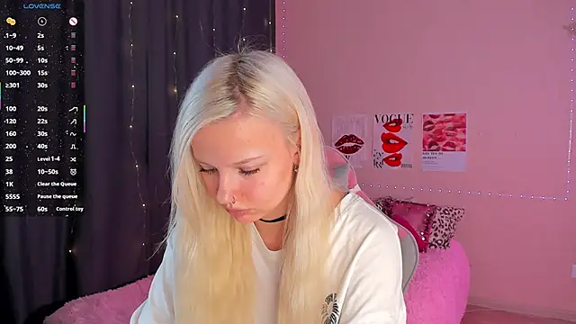 Snapshot of murmurmiace chatting on November 2025 12:08:02 PM murmurmiace online show from November 2025 12:08:02 PM