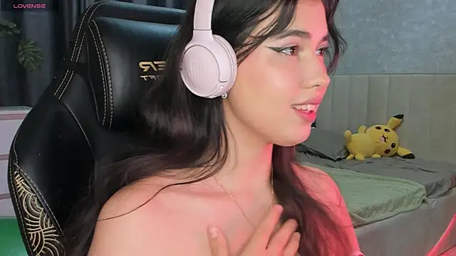 Snapshot of Diara_1an chatting on November 2025 03:33:01 PM Diara 1an online show from November 2025 03:33:01 PM