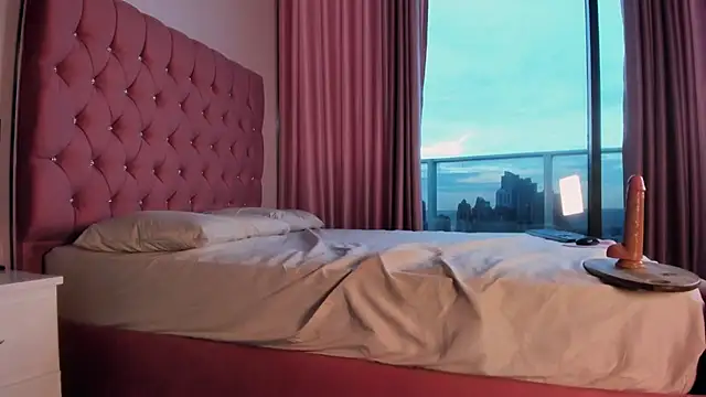 VanillaFlo online show from June 2026 05:58:01 AM
