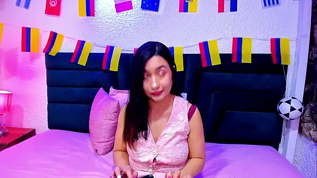 Snapshot of VictoriaRouge_ chatting on June 2026 08:30:02 PM VictoriaRouge online show from June 2026 08:30:02 PM