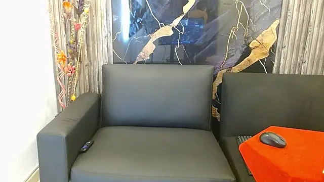 Tommy160920 online show from November 2025 12:38:01 PM