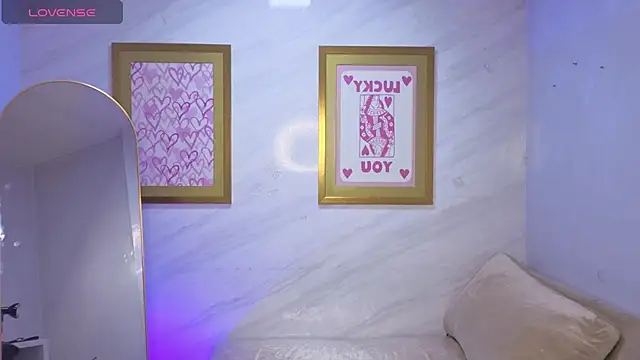 Evy Luxx v online show from March 2026 04:07:02 AM