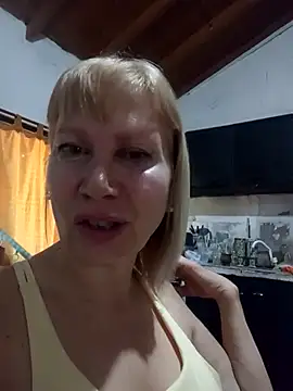 Snapshot of SexyMilf1211 chatting on April 2026 02:43:01 PM SexyMilf1211 online show from April 2026 02:43:01 PM