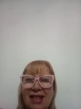 Snapshot of SexyMilf1211 chatting on April 2026 11:42:02 PM SexyMilf1211 online show from April 2026 11:42:02 PM