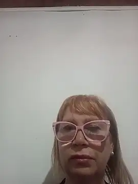 Snapshot of SexyMilf1211 chatting on May 2026 10:32:01 AM SexyMilf1211 online show from May 2026 10:32:01 AM