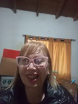 Snapshot of SexyMilf1211 chatting on May 2026 11:39:01 AM SexyMilf1211 online show from May 2026 11:39:01 AM