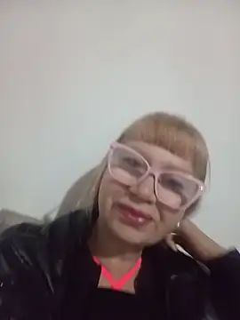 Snapshot of SexyMilf1211 chatting on May 2026 11:27:02 AM SexyMilf1211 online show from May 2026 11:27:02 AM