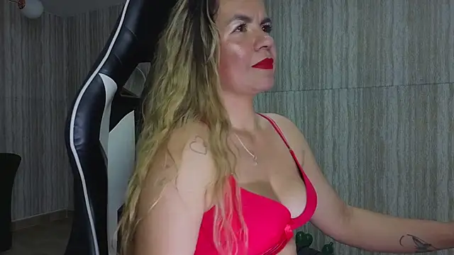 paula lorens t1  online show from November 2025 02:53:02 AM