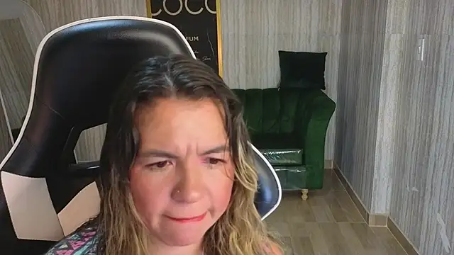 paula lorens t1  online show from November 2025 02:44:01 AM