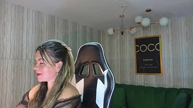 paula lorens t1  online show from November 2025 02:32:02 AM