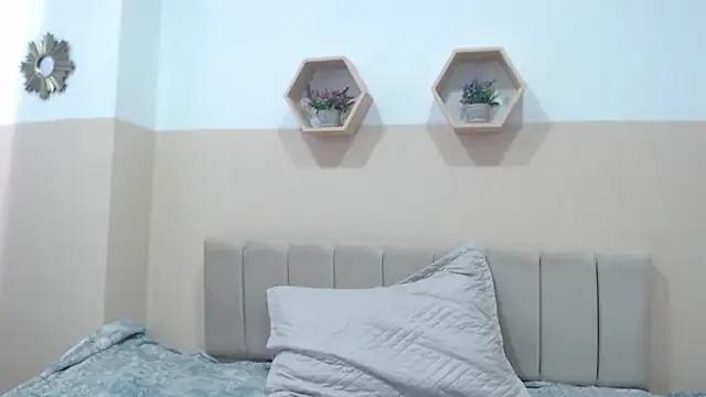 Snapshot of Charlothe_7 chatting on April 2026 04:15:02 PM Charlothe 7 online show from April 2026 04:15:02 PM