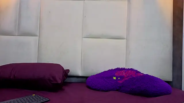 Snapshot of Valentino_moretti chatting on June 2026 11:42:02 AM Valentino moretti online show from June 2026 11:42:02 AM