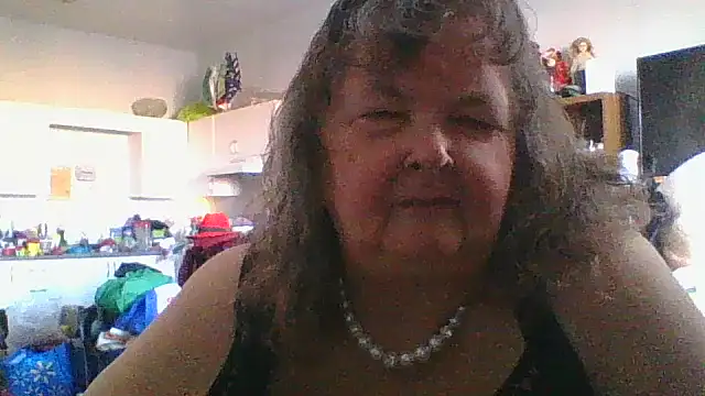 TiguhguhrsRose online show from November 2025 03:56:02 PM