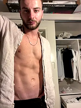 Snapshot of atesturky chatting on November 2025 10:43:01 PM atesturky online show from November 2025 10:43:01 PM