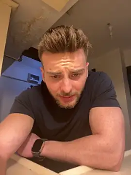 Snapshot of atesturky chatting on November 2025 09:46:02 PM atesturky online show from November 2025 09:46:02 PM