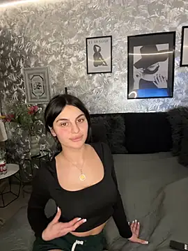 DeineJulia online show from November 2025 11:26:01 PM