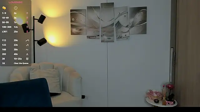 haileyflorez  online show from March 2026 04:10:02 PM