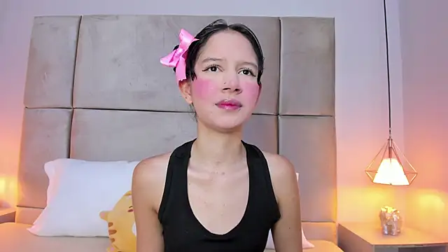 angelaG1 online show from November 2025 08:33:02 PM