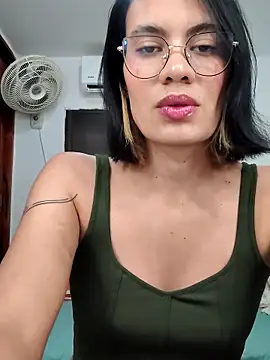 Mia saaenz online show from November 2025 10:37:02 PM