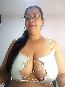 Snapshot of CelesteAlvarez1989 chatting on June 2026 04:38:01 PM CelesteAlvarez1989 online show from June 2026 04:38:01 PM