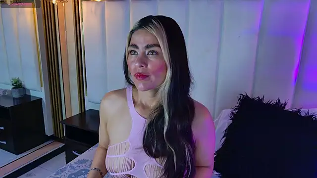 Lia Jonesss online show from December 2025 04:40:02 AM